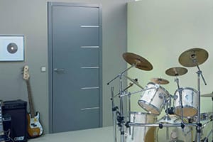 usi cu izolatie fonica