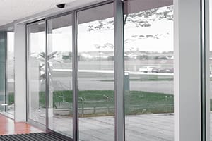 Usi automate culisante